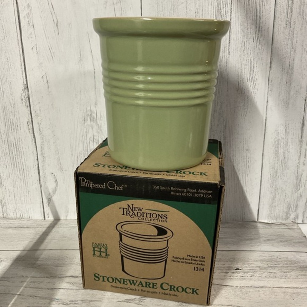 Pampered Chef Stoneware Crock Light Green‎ #1314 / Utensil Holder NIB